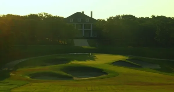 Tour 18 Golf