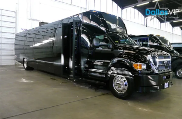 Coach Bus Ex2