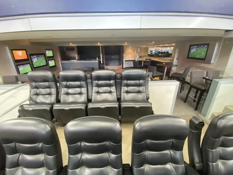 Luxury Suite