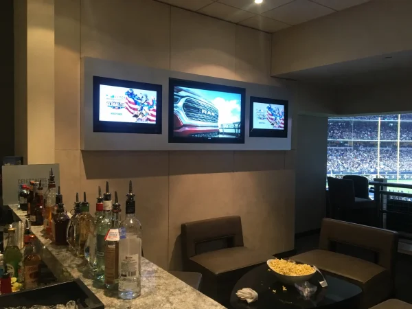 Field level suite bar and screens at AT&T Stadium